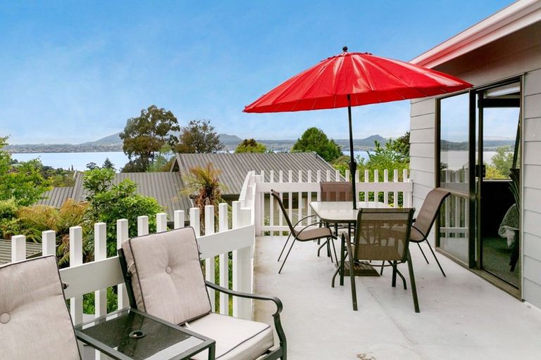 Photo of property in 117 Wakeman Road, Acacia Bay, Taupo, 3330