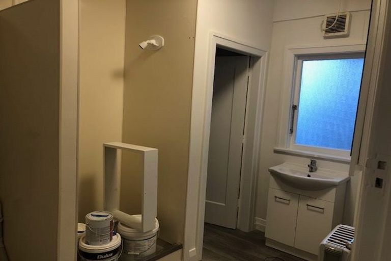 Photo of property in Elms Court Flats, 11/367 The Terrace, Te Aro, Wellington, 6011