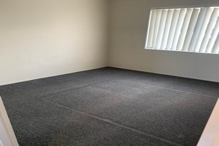 Photo of property in 8 Solveig Place, Randwick Park, Auckland, 2105