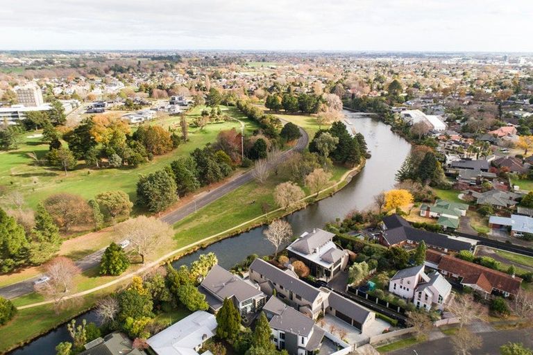 Photo of property in 12a Montgomery Terrace, Hokowhitu, Palmerston North, 4410