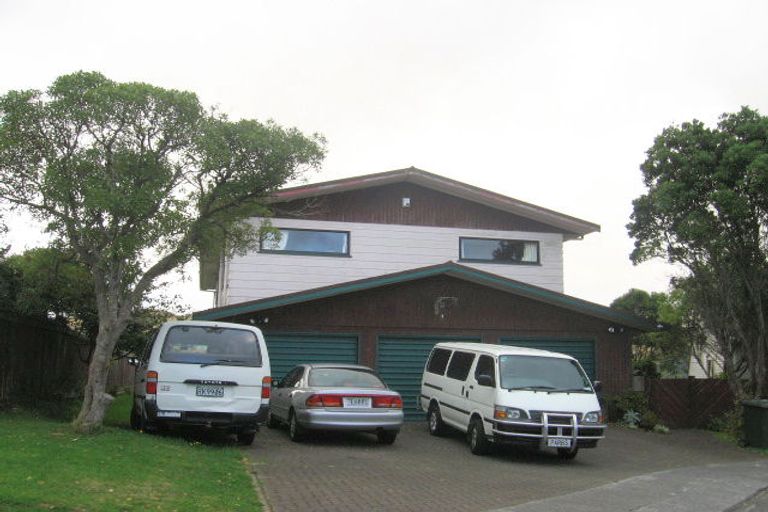 Photo of property in 9 Curacao Place, Grenada Village, Wellington, 6037