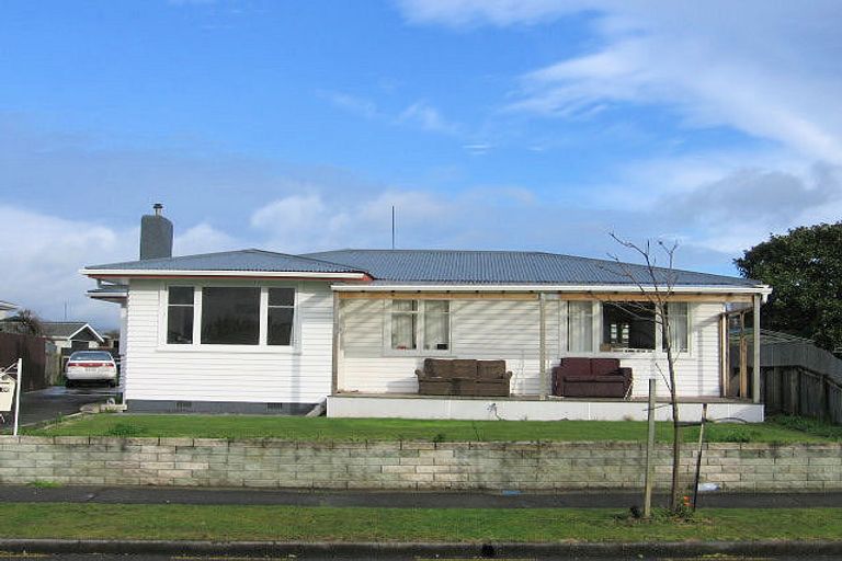 Photo of property in 136 Limbrick Street, Terrace End, Palmerston North, 4410