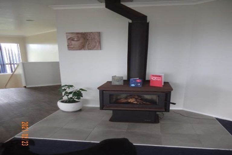Photo of property in 4 Commodores Close, Coastlands, Whakatane, 3120