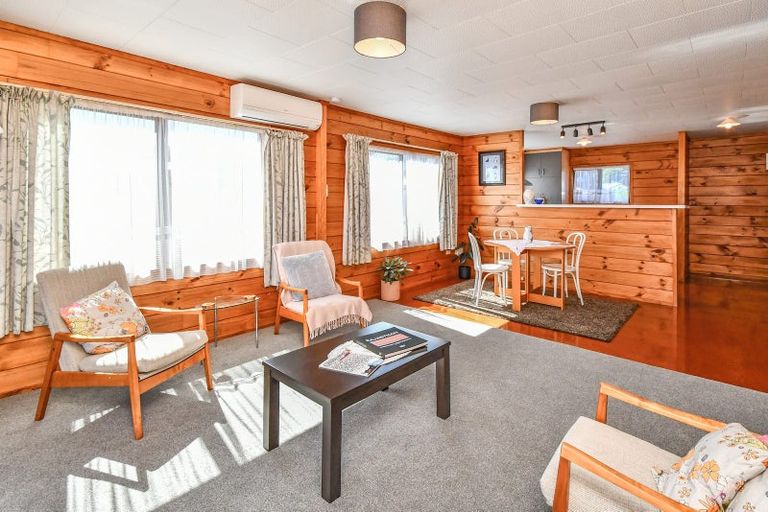 Photo of property in 1/29 Beach Road, Pahurehure, Papakura, 2113