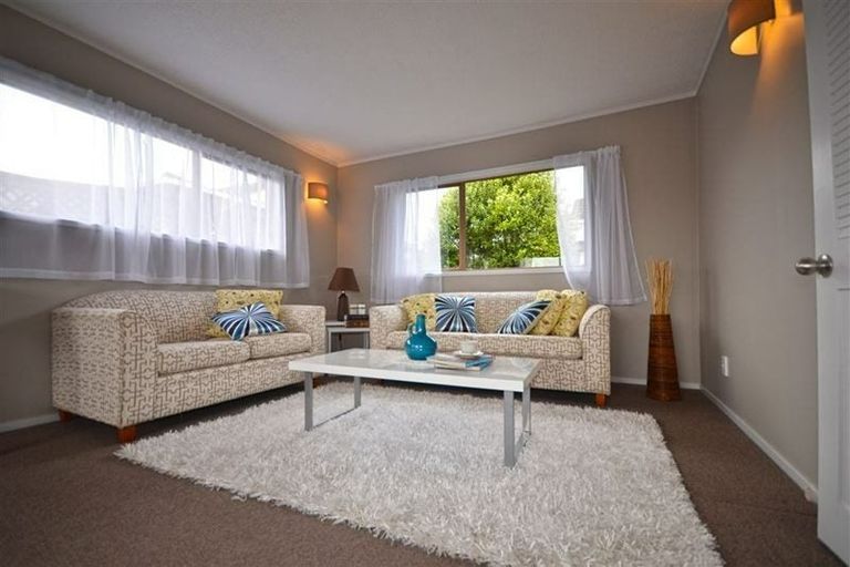 Photo of property in 3/1a Amberley Avenue, Te Atatu South, Auckland, 0610