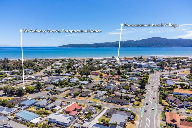 Photo of property in 30 Anthony Grove, Paraparaumu Beach, Paraparaumu, 5032