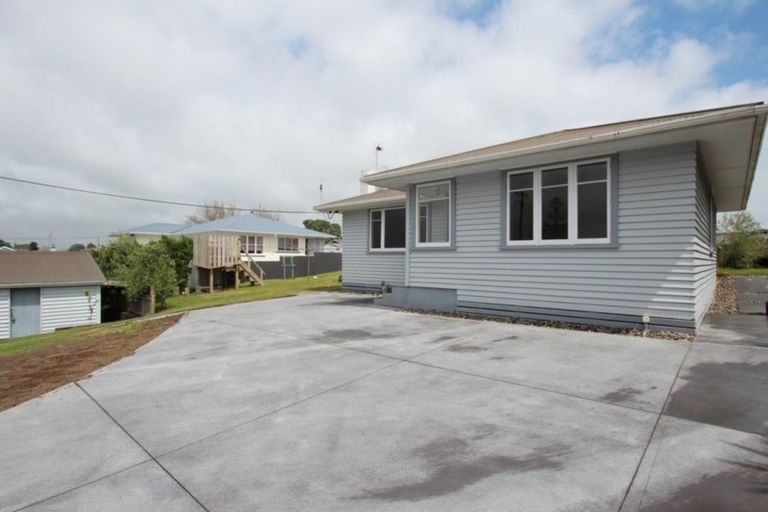 Photo of property in 105 Domett Street, Waitara, 4320