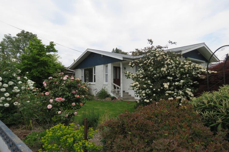 Photo of property in 9 Mckenzie Street, Geraldine, 7930