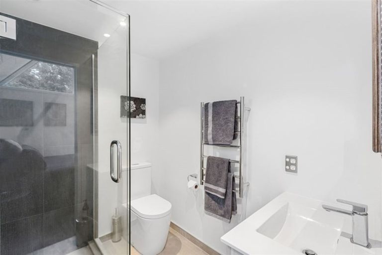 Photo of property in 98a Memorial Avenue, Ilam, Christchurch, 8053