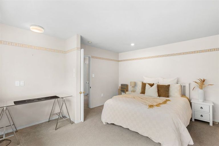 Photo of property in 12 Cephas Close, Sockburn, Christchurch, 8042