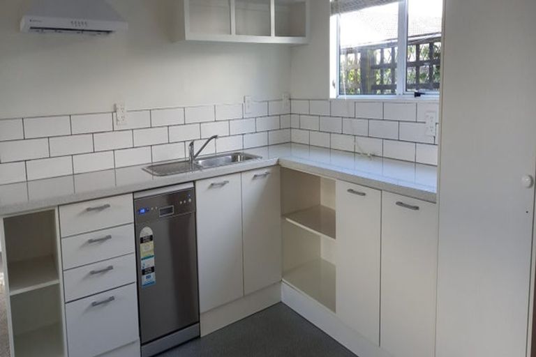 Photo of property in 74 John F Kennedy Drive, Milson, Palmerston North, 4414