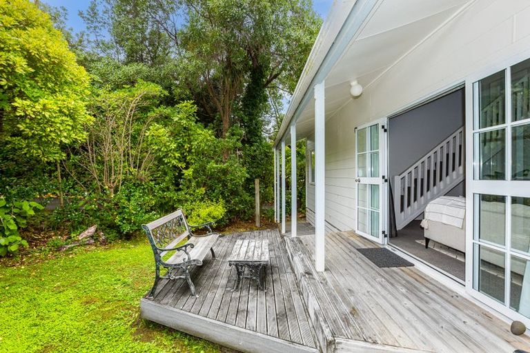 Photo of property in 2/54 Hungerford Road, Houghton Bay, Wellington, 6023