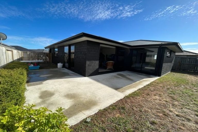 Photo of property in 8 Wahaika Way, Papamoa Beach, Papamoa, 3118