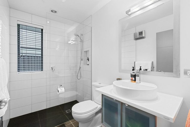 Photo of property in 21a Old Station Avenue, Wanaka, 9305