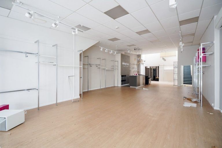 Photo of property in 24 Esk Street, Roslyn, Palmerston North, 4414