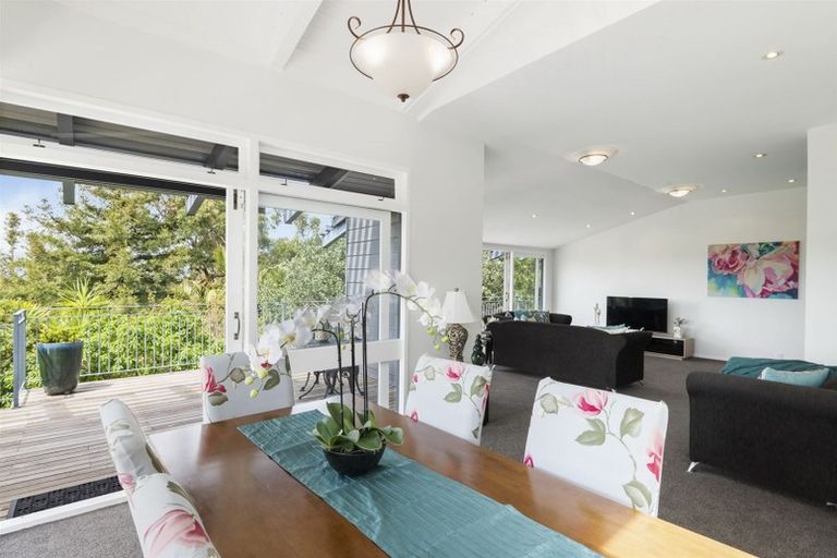 Photo of property in 3/130 Beach Road, Castor Bay, Auckland, 0620