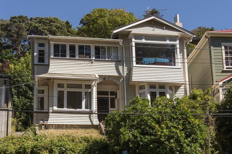Photo of property in 82 Glenmore Street, Northland, Wellington, 6012