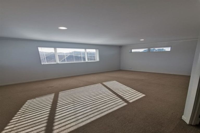Photo of property in 100 Stancombe Road, Flat Bush, Auckland, 2016