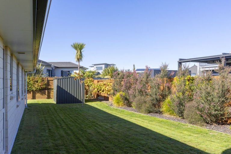 Photo of property in 4 Tuhua Close, Wharewaka, Taupo, 3330