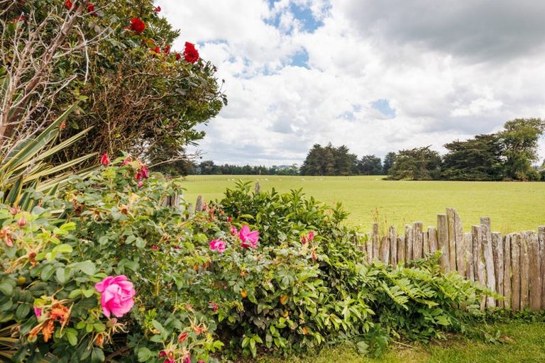 Photo of property in 1503 Kimbolton Road, Cheltenham, Feilding, 4777