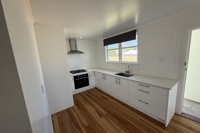 Photo of property in 37 Belfast Crescent, Kaiti, Gisborne, 4010