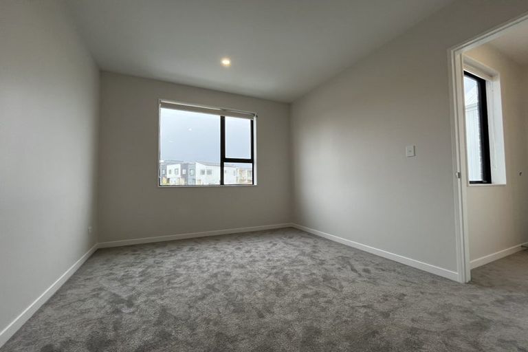 Photo of property in 3 Puihi Crescent, Massey, Auckland, 0614