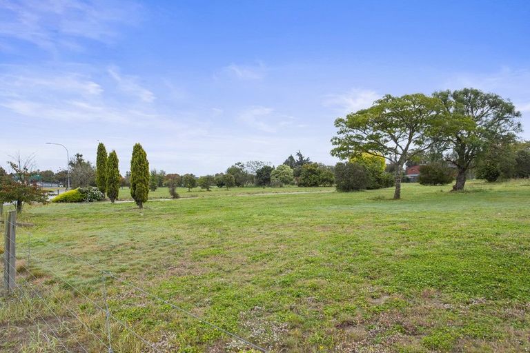 Photo of property in 14b Courtenay Drive, Kaiapoi, 7630
