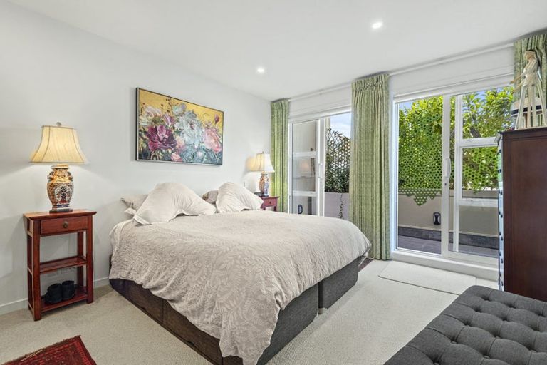 Photo of property in 1/2a Queens Parade, Devonport, Auckland, 0624