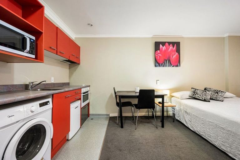 Photo of property in Aitken Street Apartments, 703/5 Aitken Street, Thorndon, Wellington, 6011