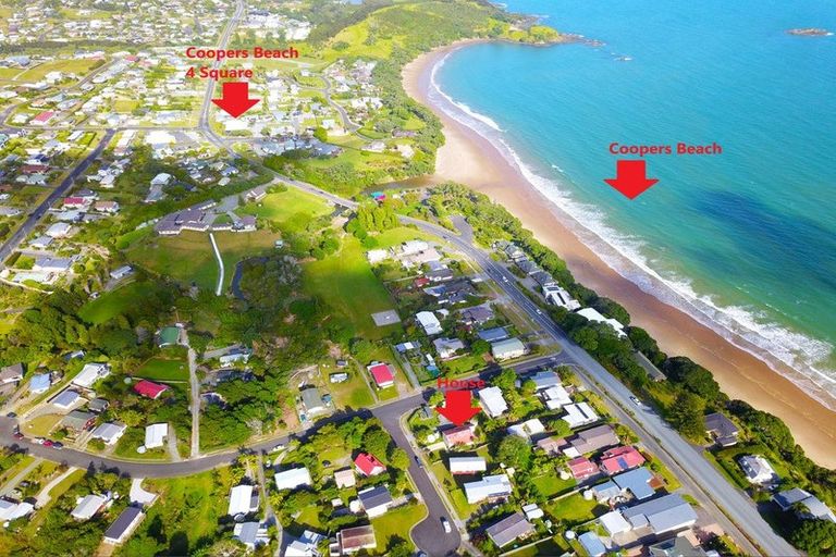 Photo of property in 4 Seascape Lane, Coopers Beach, 0420