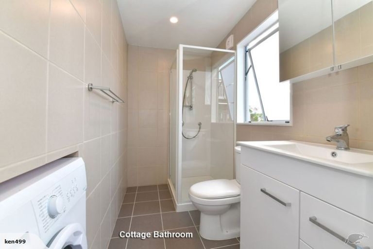 Photo of property in 112a Pacific Parade, Army Bay, Whangaparaoa, 0930