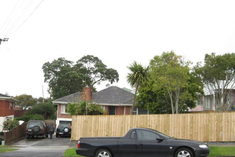Photo of property in 69 Uxbridge Road, Mellons Bay, Auckland, 2014