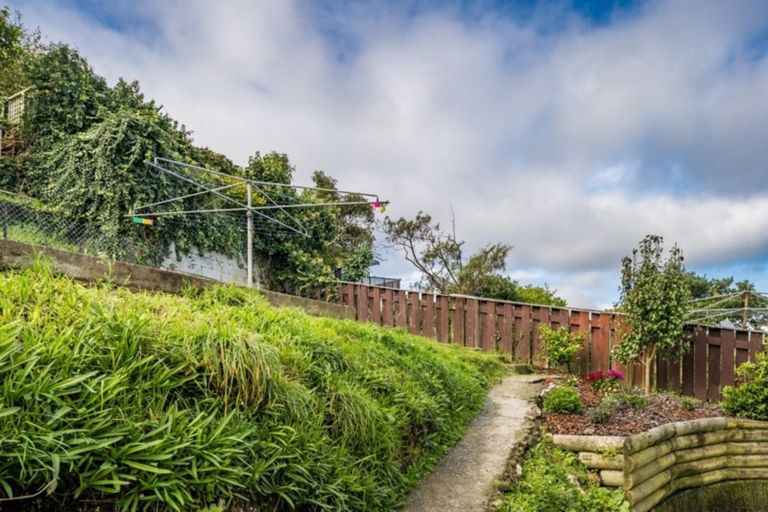 Photo of property in 11 Penryn Drive, Camborne, Porirua, 5026