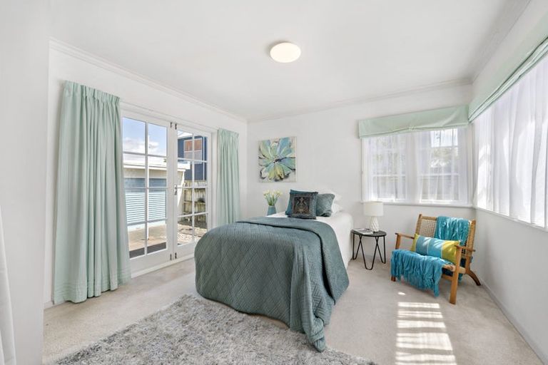 Photo of property in 11 Argentine Avenue, Miramar, Wellington, 6022