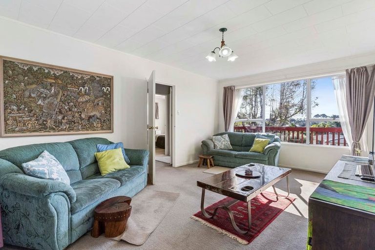 Photo of property in 27 Fitzwater Place, Henderson, Auckland, 0612