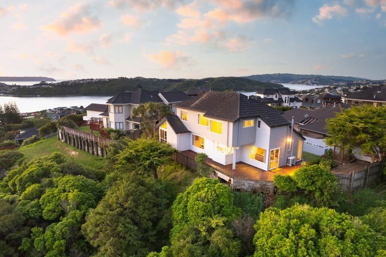 Photo of property in 12 Tombane Terrace, Papakowhai, Porirua, 5024