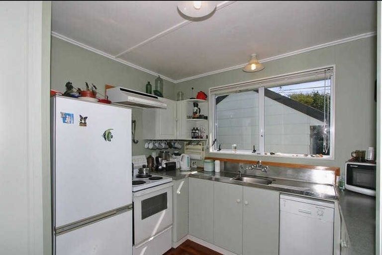 Photo of property in 26 Hillcrest Road, Raumati South, Paraparaumu, 5032