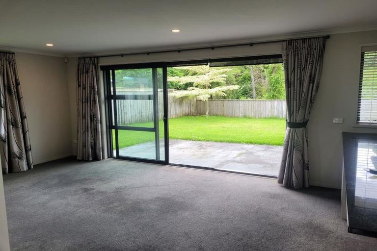 Photo of property in 40 Magnolia Drive, Westown, New Plymouth, 4310