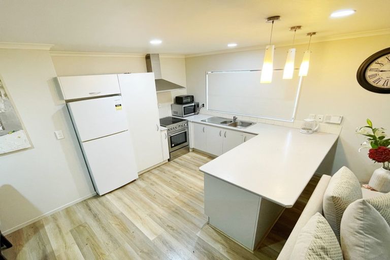 Photo of property in 14c Princess Street, Takanini, 2112