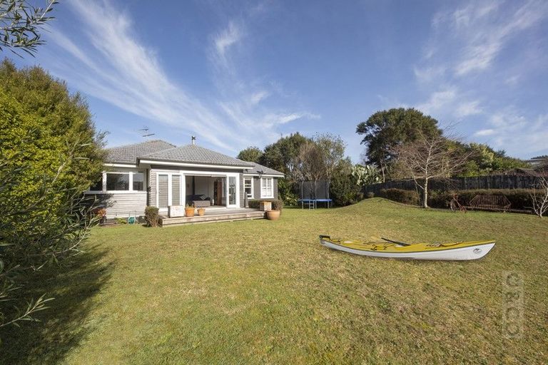 Photo of property in 11 Elliot Street, Riverhead, 0820