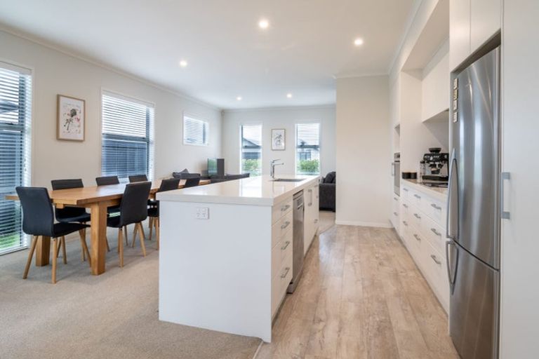 Photo of property in 64 Penetaka Heights, Pyes Pa, Tauranga, 3112