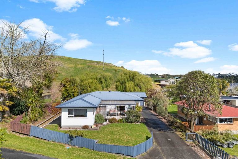 Photo of property in 124 Riverview Road, Huntly, 3700