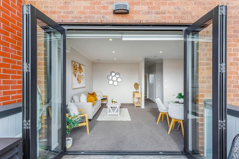 Photo of property in 6/17 Uku Lane, Hobsonville, Auckland, 0616