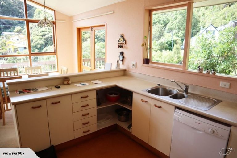 Photo of property in 132 Seddon Street, Naenae, Lower Hutt, 5011