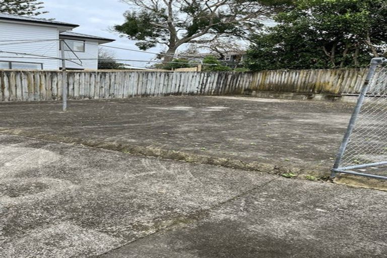 Photo of property in 12 Portadown Avenue, Pakuranga Heights, Auckland, 2010