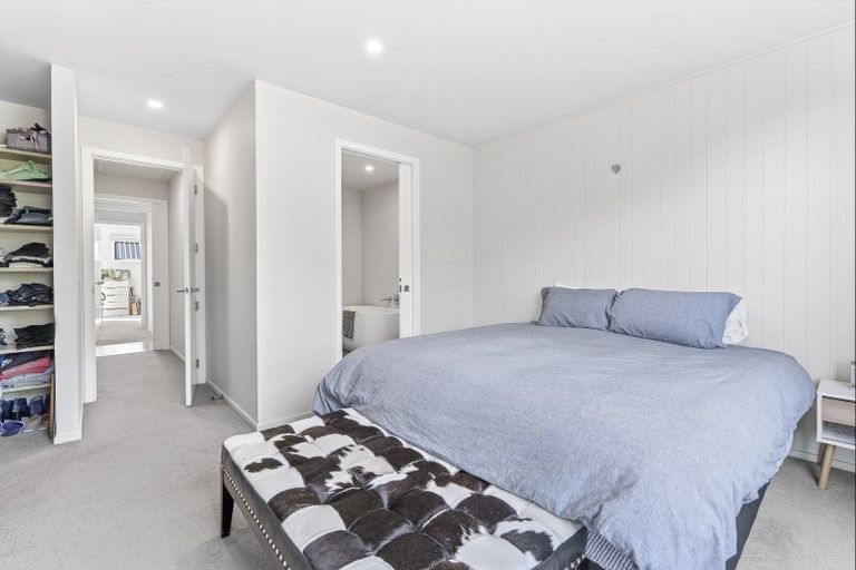 Photo of property in 22 Robrosa Street, Wanaka, 9305