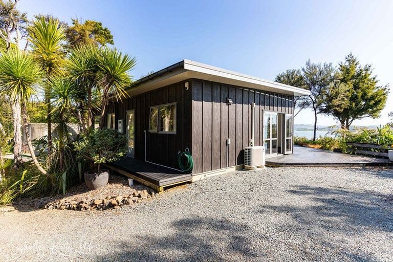 Photo of property in 13 Lancewood Lane, Pahi, Paparoa, 0571