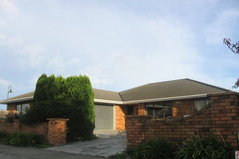 Photo of property in 82 Amberley Avenue, Highbury, Palmerston North, 4412