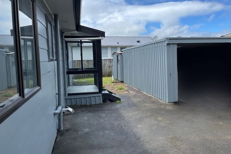 Photo of property in 134a Mcleod Road, Te Atatu South, Auckland, 0610