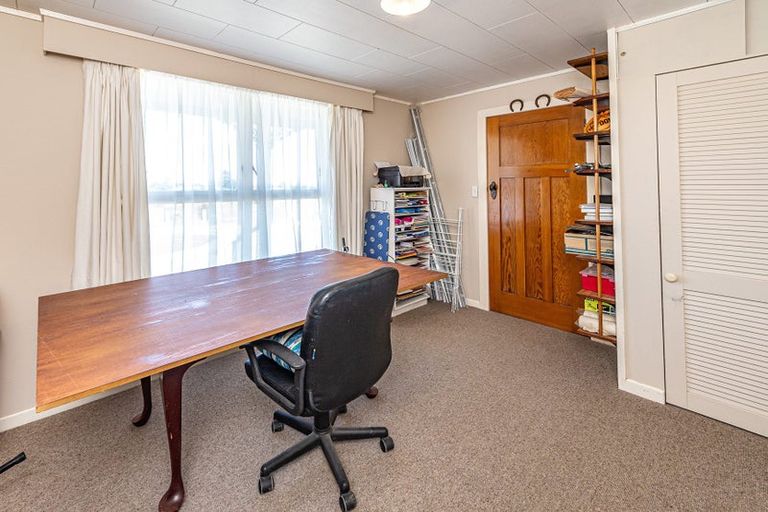 Photo of property in 23 Waitangi Road, Waverley, 4592